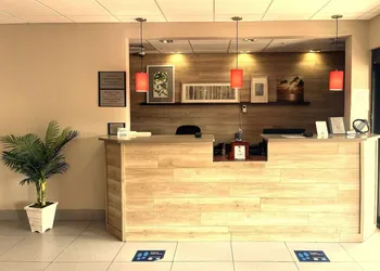Country Inn & Suites by Radisson, Midway - Tallahassee West hotel thumbnail 2