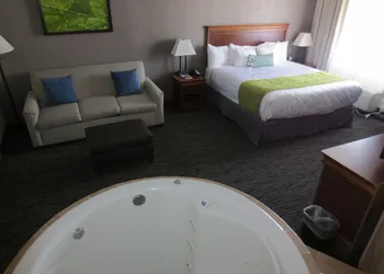 Best Western Plus Landmark Inn hotel thumbnail 6