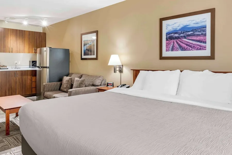Quality Inn Airport hotel detail image 6