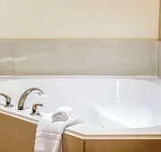 Quality Inn Airport hotel detail image 7