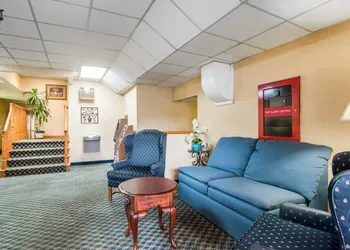 Econo Lodge Manchester hotel thumbnail 3