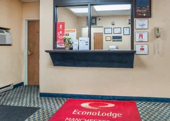 Econo Lodge Manchester hotel thumbnail 4