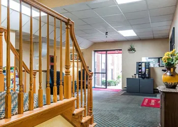 Econo Lodge Manchester hotel thumbnail 5