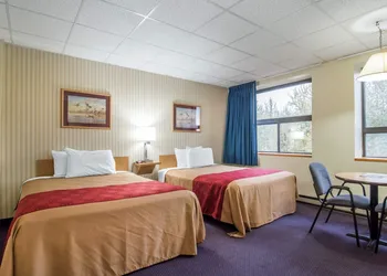 Econo Lodge Manchester hotel thumbnail 8