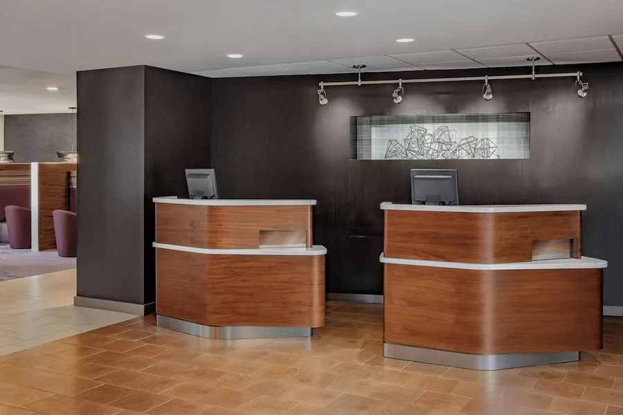 Courtyard by Marriott Greensboro hotel detail image 2