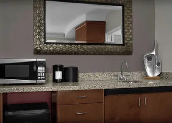 Courtyard by Marriott Greensboro Airport hotel thumbnail 6