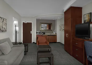 Courtyard by Marriott Greensboro Airport hotel thumbnail 7