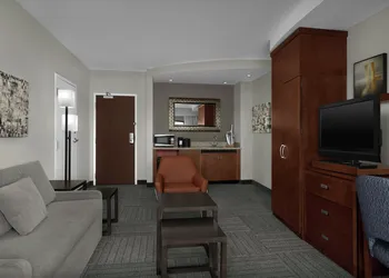 Courtyard by Marriott Greensboro Airport hotel thumbnail 7