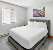 EverSpring Inn & Suites hotel detail image 4