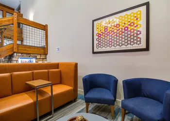 Holiday Inn Express Hotel & Suites Custer by IHG hotel thumbnail 4