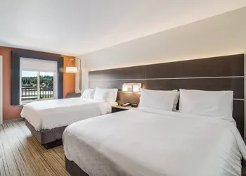 Holiday Inn Express Hotel & Suites Custer by IHG hotel thumbnail 5