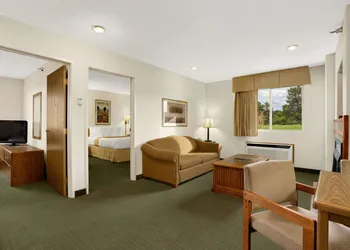 Days Inn by Wyndham Rapid City hotel thumbnail 8