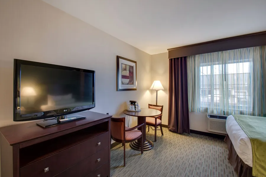 Best Western Plus The Inn at Hampton hotel detail image 6