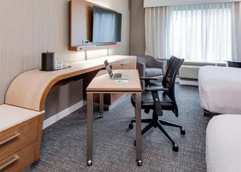 Courtyard by Marriott in Portsmouth hotel thumbnail 8