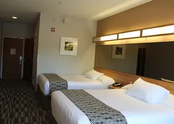 Microtel Inn & Suites by Wyndham York hotel thumbnail 8