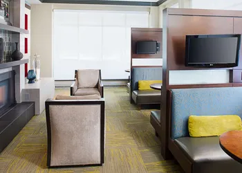 Hilton Garden Inn Albany Airport hotel thumbnail 2