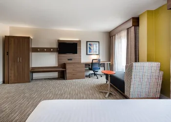 Country Inn & Suites by Radisson, Downtown Albany New York hotel thumbnail 5