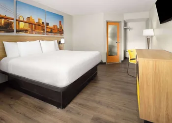 Days Inn & Suites by Wyndham Albany hotel thumbnail 6