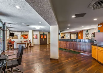 Quality Inn Schenectady - Albany hotel thumbnail 3