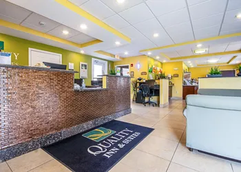 Quality Inn & Suites Glenmont - Albany South hotel thumbnail 4