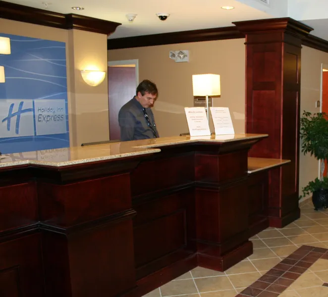 Holiday Inn Express & Suites Albany Airport Area - Latham by IHG hotel detail image 2