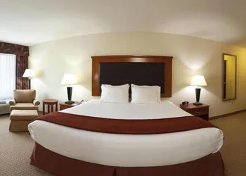 Holiday Inn Express & Suites Albany Airport Area - Latham by IHG hotel thumbnail 7