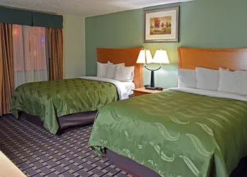 Quality Inn & Suites Council Bluffs - Omaha East hotel thumbnail 5