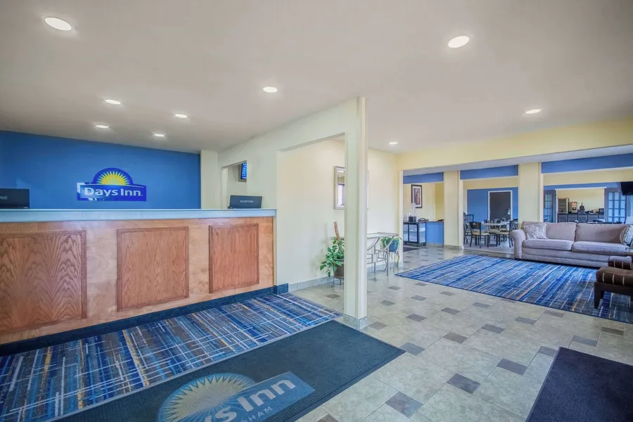 Days Inn & Suites by Wyndham Waterloo hotel detail image 2