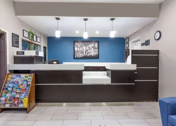 Super 8 by Wyndham Bakersfield South CA hotel thumbnail 3