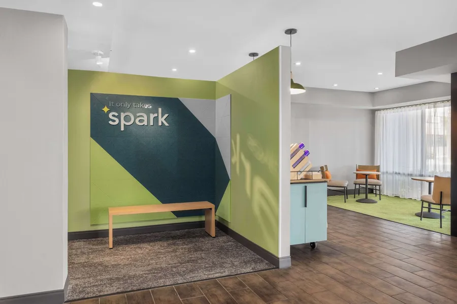 Spark by Hilton Bakersfield Central hotel detail image 2