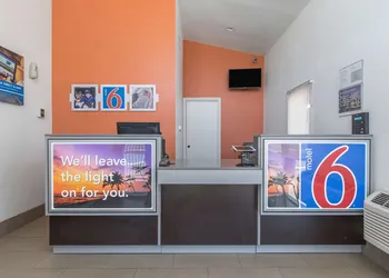 Motel 6 Bakersfield, CA - Central hotel thumbnail 3