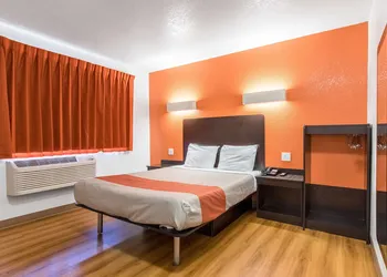 Motel 6 Bakersfield, CA - Central hotel thumbnail 6