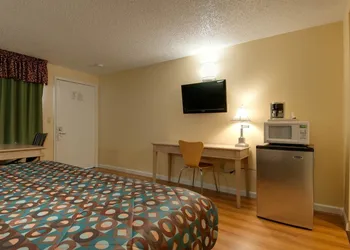Vagabond Inn Bakersfield North hotel thumbnail 2