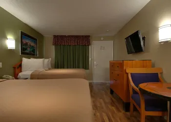 Vagabond Inn Bakersfield North hotel thumbnail 3