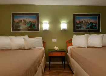 Vagabond Inn Bakersfield North hotel thumbnail 8