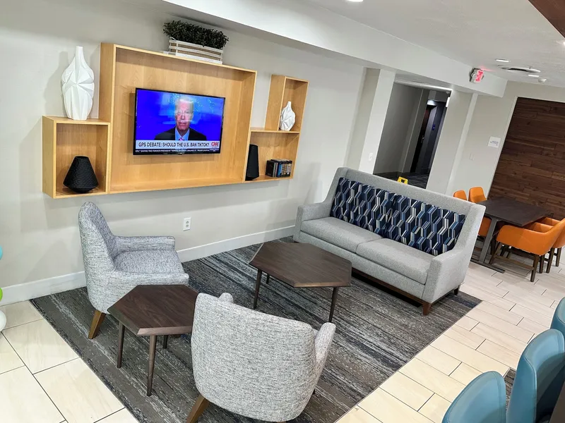 Holiday Inn Express Rochester NE- Irondequoit by IHG hotel detail image 2