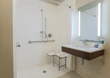 Holiday Inn Express Rochester NE- Irondequoit by IHG hotel thumbnail 5