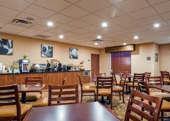 Best Western Plus Victor Inn & Suites hotel thumbnail 6