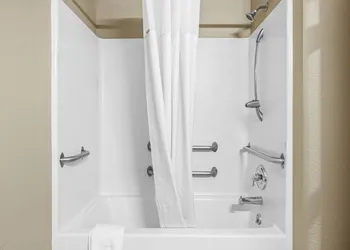 Rodeway Inn hotel thumbnail 7