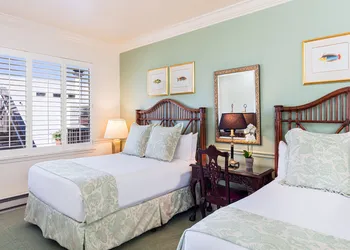 Tally Ho Inn hotel thumbnail 4