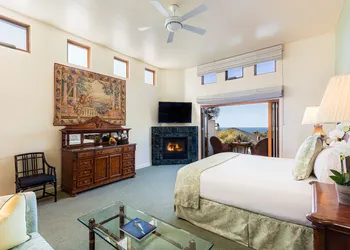 Tally Ho Inn hotel thumbnail 7