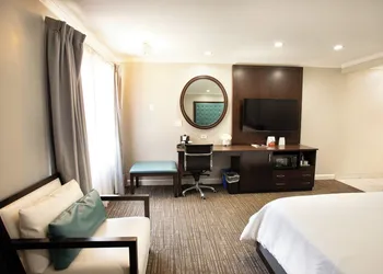 Munras Inn hotel thumbnail 4