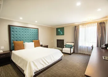 Munras Inn hotel thumbnail 5
