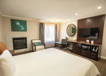 Munras Inn hotel thumbnail 6