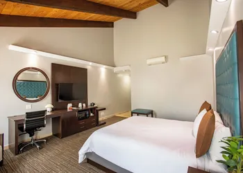 Munras Inn hotel thumbnail 8