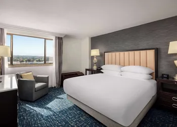 Hilton Concord hotel thumbnail 6