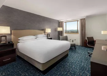 Hilton Concord hotel thumbnail 8
