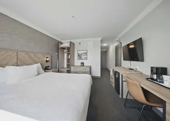 Sandman Hotel Red Deer hotel thumbnail 8