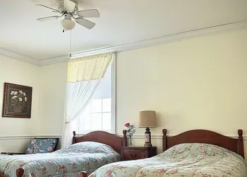 Blackberry River Inn hotel thumbnail 6