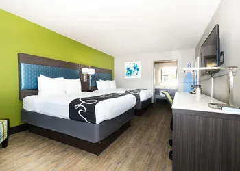 SureStay Plus Hotel by Best Western Point Richmond hotel thumbnail 5